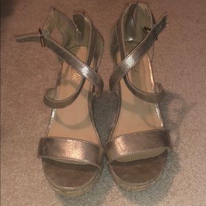 Wedge heel